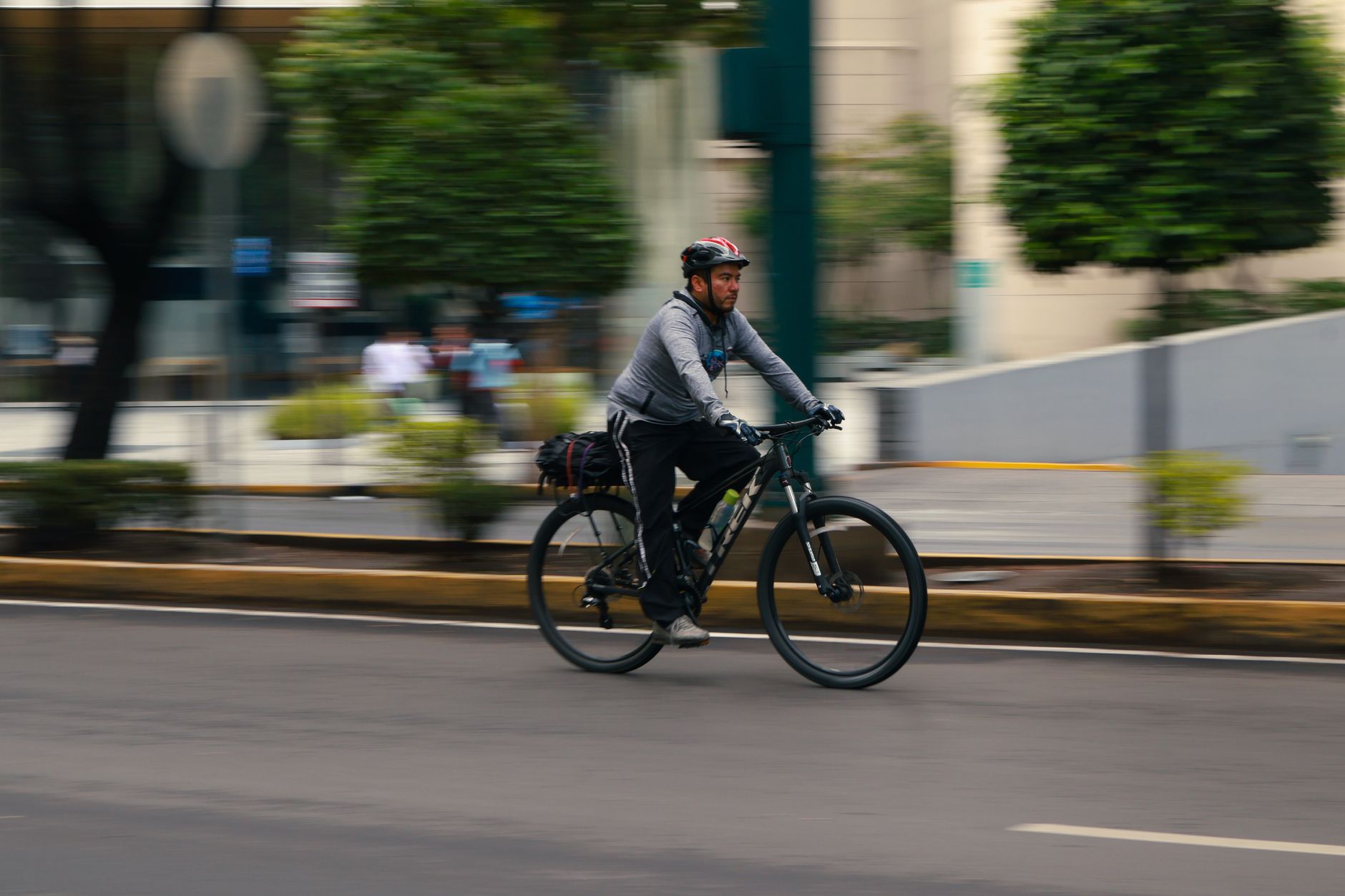 Vélo ou marche trajets courts : lequel est le plus rentable pour la santé