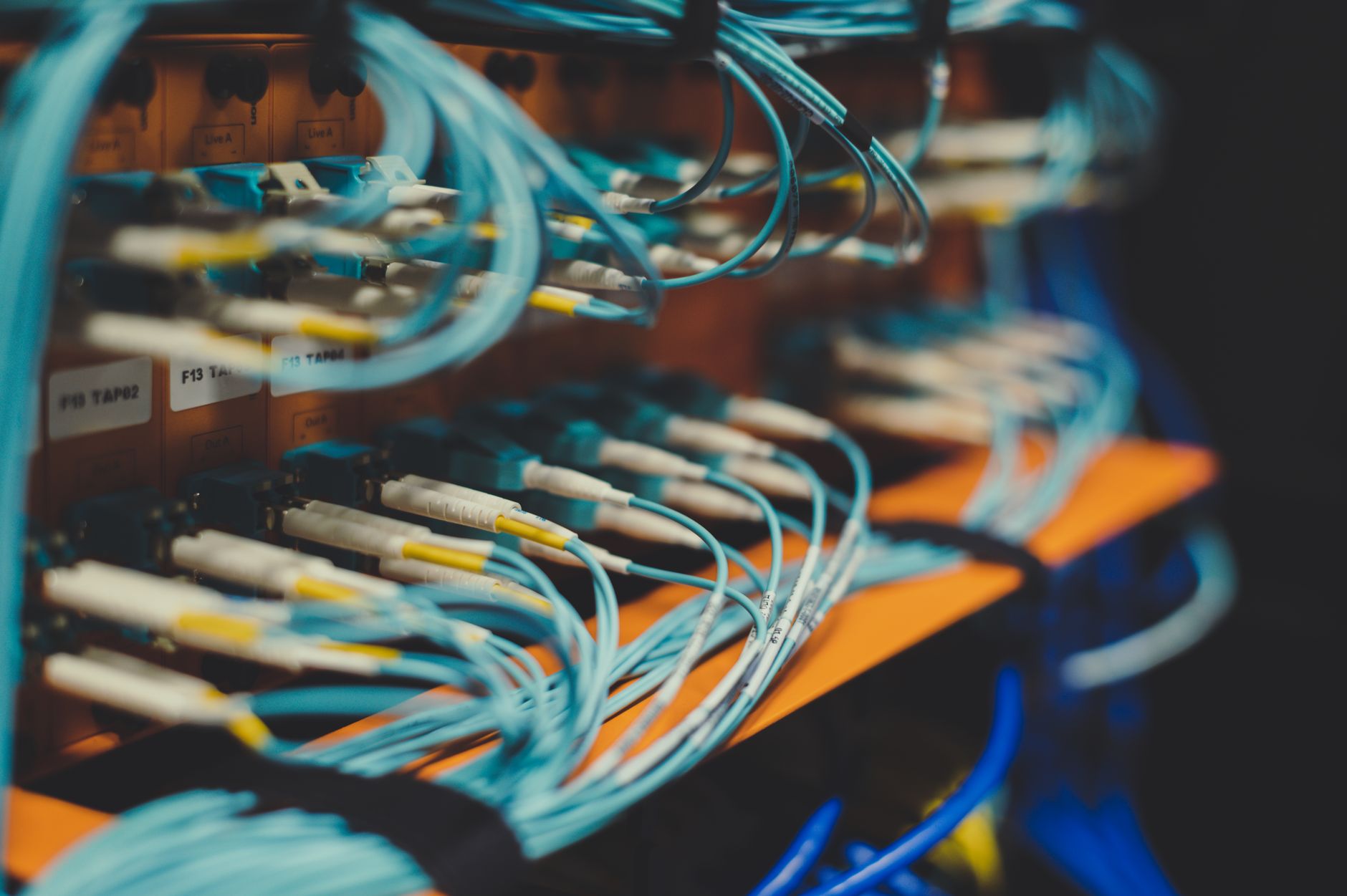 Fibre ou 5G : laquelle choisir selon votre logement et votre budget