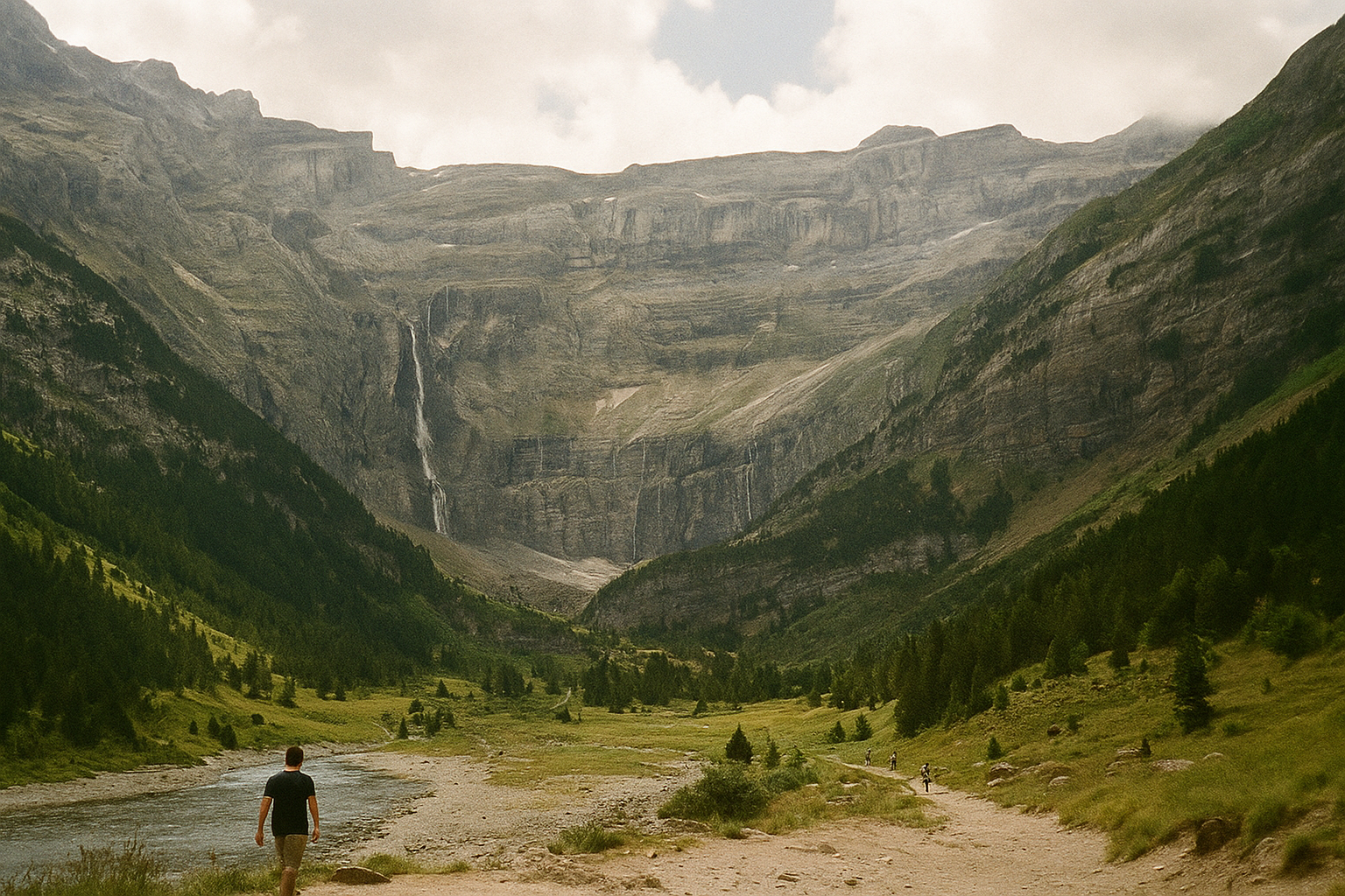 Cirque de Gavarnie : un joyau pyrénéen entre mythes et nature
