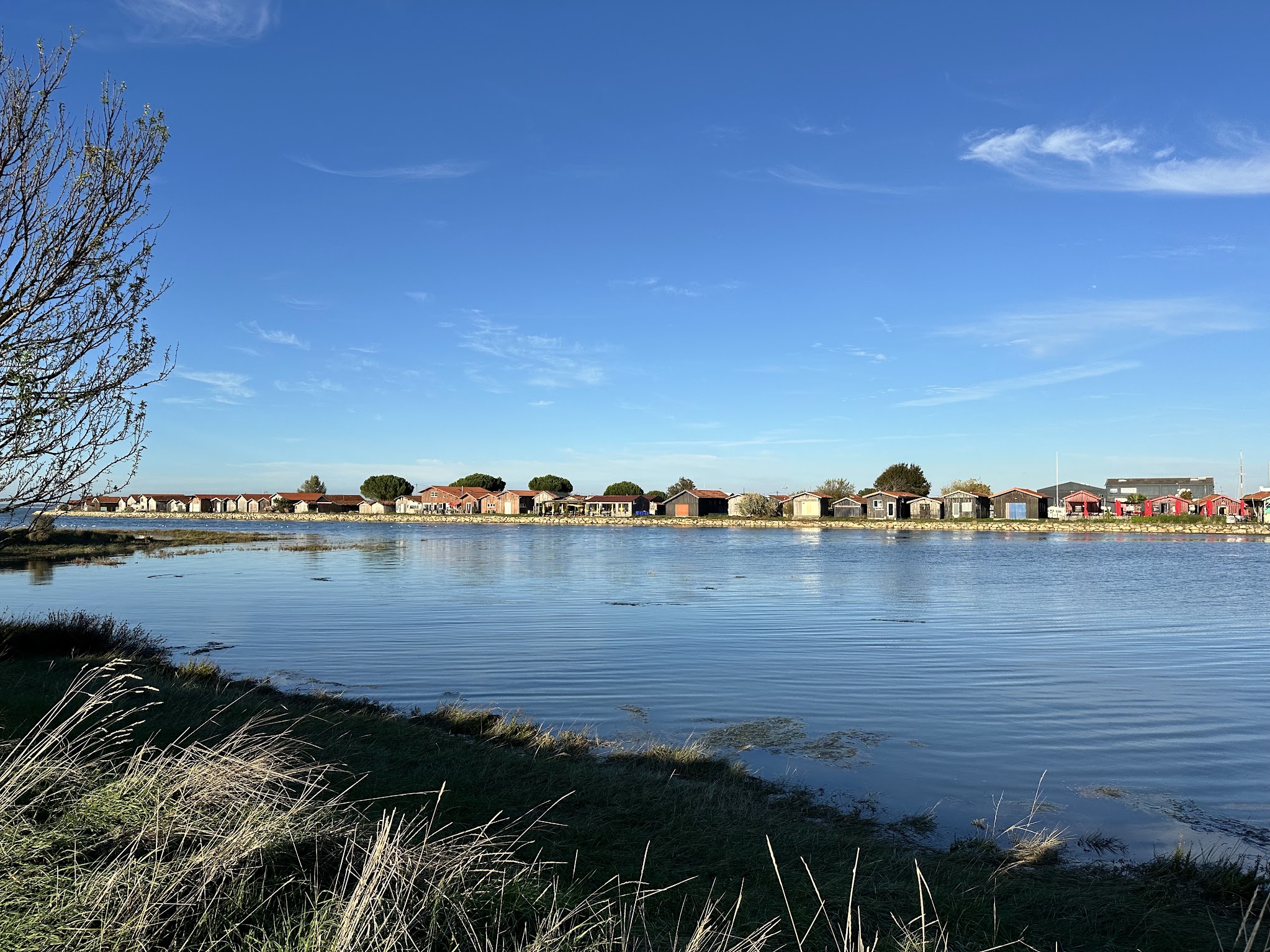 Road trip en Provence au coucher de soleil