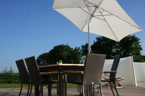 Les différents styles de salon de jardin