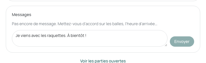 Les joueurs échangent dans le fil de la partie.